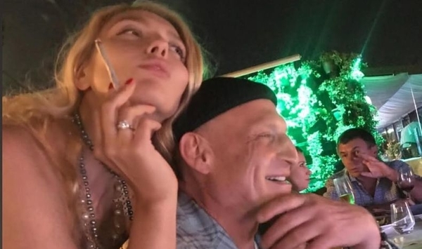 Полякова рассекретила, что 14 лет не спит с мужем в одной постели