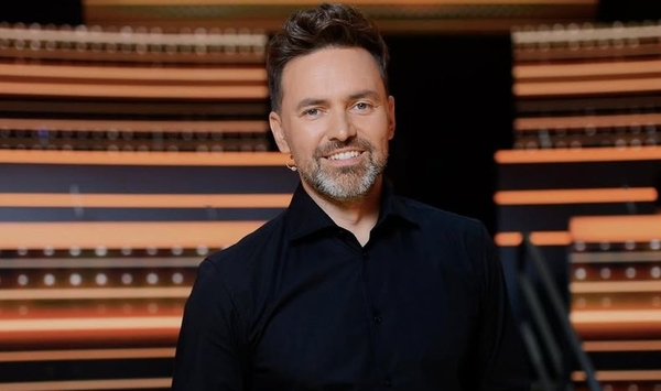 Известный ведущий показал соседний дом, по которому был «прилет»