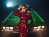 Bonni Shine показала, как звучит чувство, что одновременно ранит и притягивает