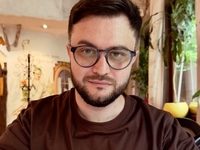 Известный блогер озвучил сумму, предложенную ему за молчание о публичных лицах