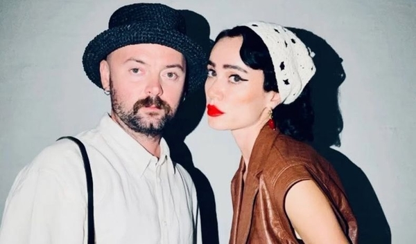 Жена ADAM показала новое фото из больницы и их сына-именинника