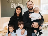 Джамала впервые засветила на фото лицо третьего сына