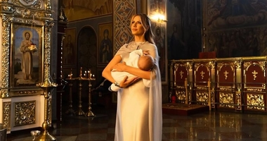 Мамские будни: Никитюк показалась на прогулке с 5-месячным сыном Оскаром