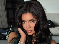 Кайли Дженнер заявила, что лечилась от боли в спине стволовыми клетками