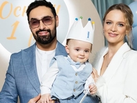 Козловский с полуторагодовалым сыном записал милое видео в центре Киева