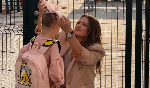 Могилевська перестала приховувати обличчя молодшої дочки