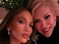 Лопес устроила в Лас-Вегасе вечеринку по случаю 80-летия мамы