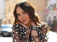 Звезда «Кофе с кардамоном» Лавренюк в честь 43-летия запостила фото топлес