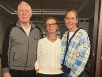 Осадчая показала фото со свадьбы своих родителей