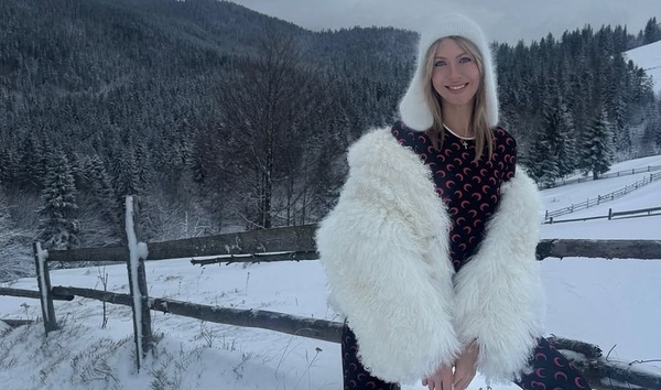 Леся Нікітюк показала відпочинок у Карпатах із нареченим та 7-місячним сином