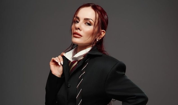 MamaRika вразила мережу фотосесією у «непристойному» образі