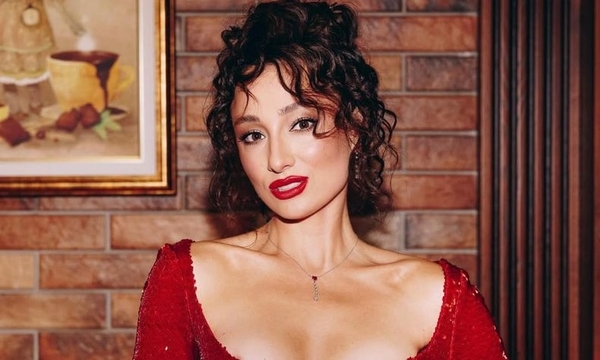 Финалистка «Холостяка-14» Настя ответила на слухи о романе с известным певцом