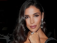 «10 лет с РПП»: Димопулос показала себя с проблемной кожей и лишним весом