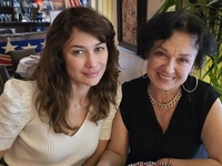 Куриленко показала, как отпраздновала день рождения мамы в Дубае