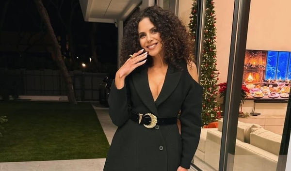 Каменских запостила пляжное фото и показала фигуру вблизи