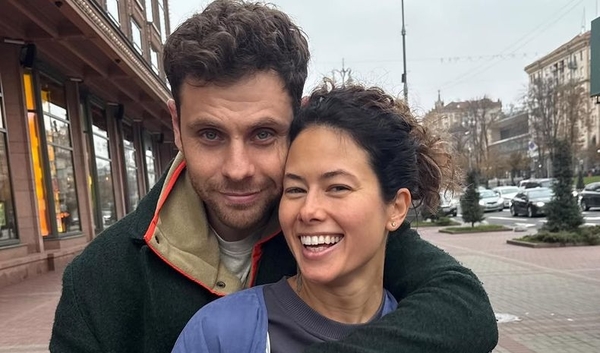 Жена Артура Логая попала в ДТП: фото разбитого авто