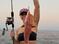 С бокалом игристого и удочкой: Неплях показала, как рыбачит на Мальдивах