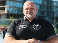 «Любимая в прекрасной форме»: Вирастюк похвастался стройной избранницей