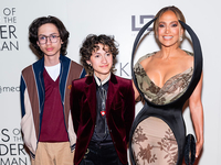 Дженнифер Лопес трогательно поздравила детей-близнецов с 18-летием