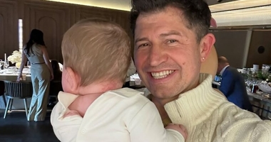 Джеджула крестил младшую дочь и впервые показал ее лицо