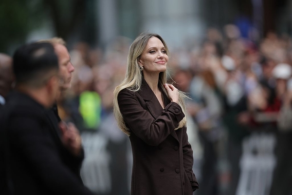 Анджелина Джоли опубликовала пугающую статистику войны в Украине