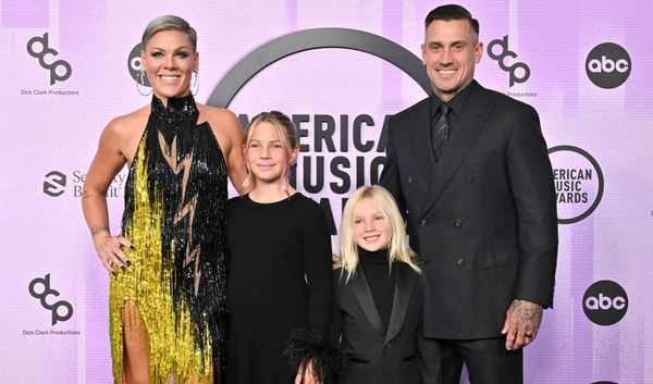 СМИ объявили о разводе Pink после 20 лет брака: реакция певицы