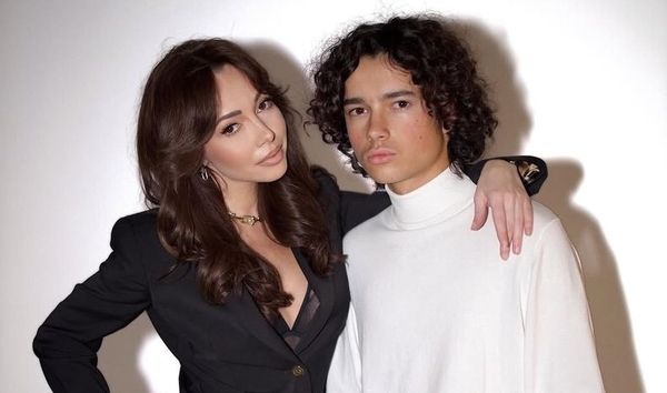 «Кто этот краш?»: Кухар показала новые фото сына по случаю его 17-летия