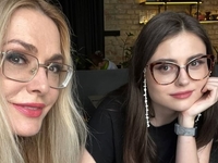 Ольга Сумская растрогала архивными кадрами в честь 24-летия младшей дочери