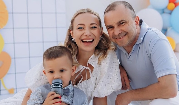 «Все началось с насморка»: сын Павлика и Репяховой попал в больницу с тяжелым диагнозом