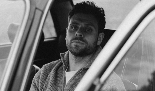 «Время перемен»: Артур Логай сбрил волосы на камеру