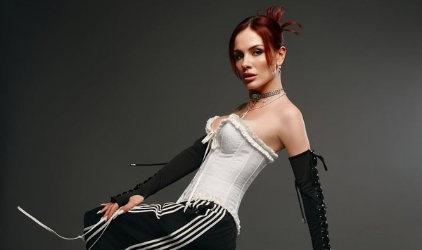 «Мы дома»: MamaRika рассказала, как три дня добиралась в Украину из Дубая