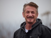 Шон Пенн отказался от получения «Оскара» ради поездки в Украину — СМИ