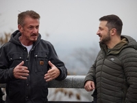 Зеленский поблагодарил Шона Пенна за визит в Киев в день получения третьего «Оскара»