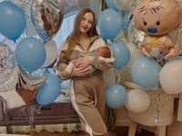 Актриса Анна Сагайдачная получила удостоверение многодетной мамы