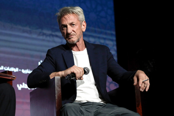 Шон Пенн заговорив українською: актор зачитав рядки з «Червоної рути»