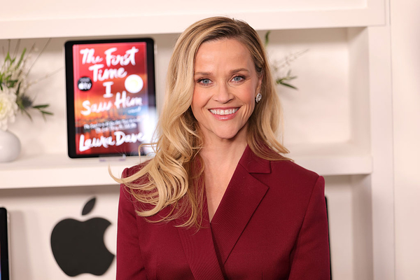 Риз Уизерспун устроила вечеринку по случаю 50-летия: кто был в списке гостей