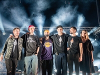 Скандал вокруг «Бумбокса»: из сети исчезли альбом «Рубикон» и дуэт с Кароль