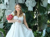 Кошмал впервые рассказала о начале отношений с мужем и помолвке во Франции