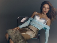 Тина Кароль похвасталась эффектным образом в новой фотосессии