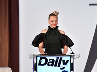 Певица Sia будет платить алименты экс-мужу: о какой сумме идет речь