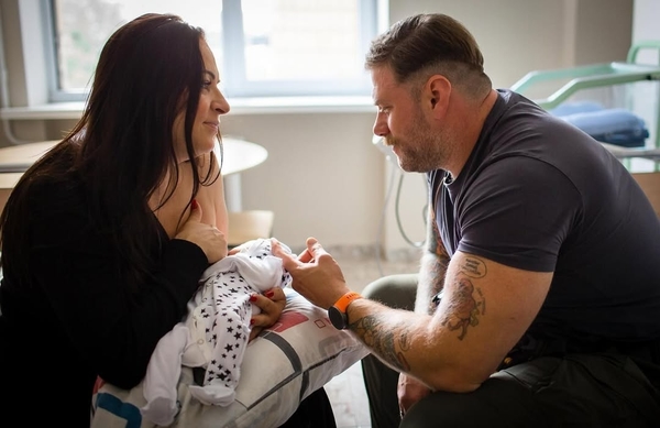 Владимир Ращук объявил о расставании с женой спустя полгода после рождения сына