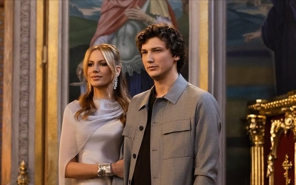 Жених Никитюк показал лицо их сына