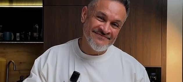 Ектор Хіменес-Браво показав обличчя після пластичної операції