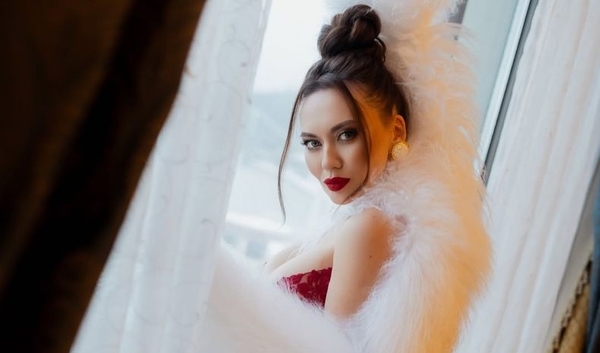 Саливанчук похвасталась роскошной фигурой в Буковеле