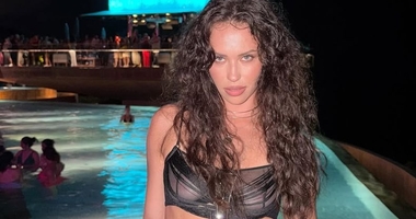 Маремуха продемонстрировала идеальную планку в леопардовом купальнике