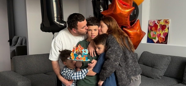 Жена Решетника показала свою беременность