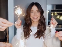 Дорофеева похвасталась фигурой в мини в свое 36-летие