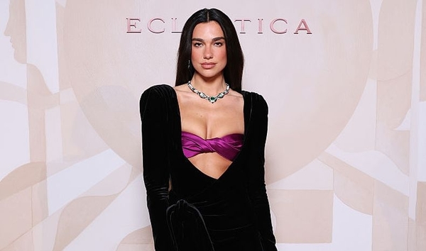 Дуа Ліпа допомогла купити пікап для українських медиків на фронт