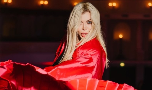 Ирина Билык запостила смелое фото из сауны