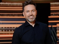 «Это точно разные люди?»: мама Мирошниченко ошеломила сходством с Памелой Андерсон